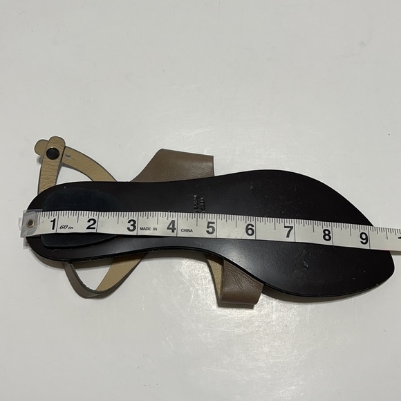 Martha Davis Pewter Flat Sandals Italy Size 7 - Picture 11 of 12